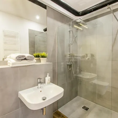 Loft 2 In The Center- Parking, Wifi, 24h Check-in Апартаменти Вроцлав